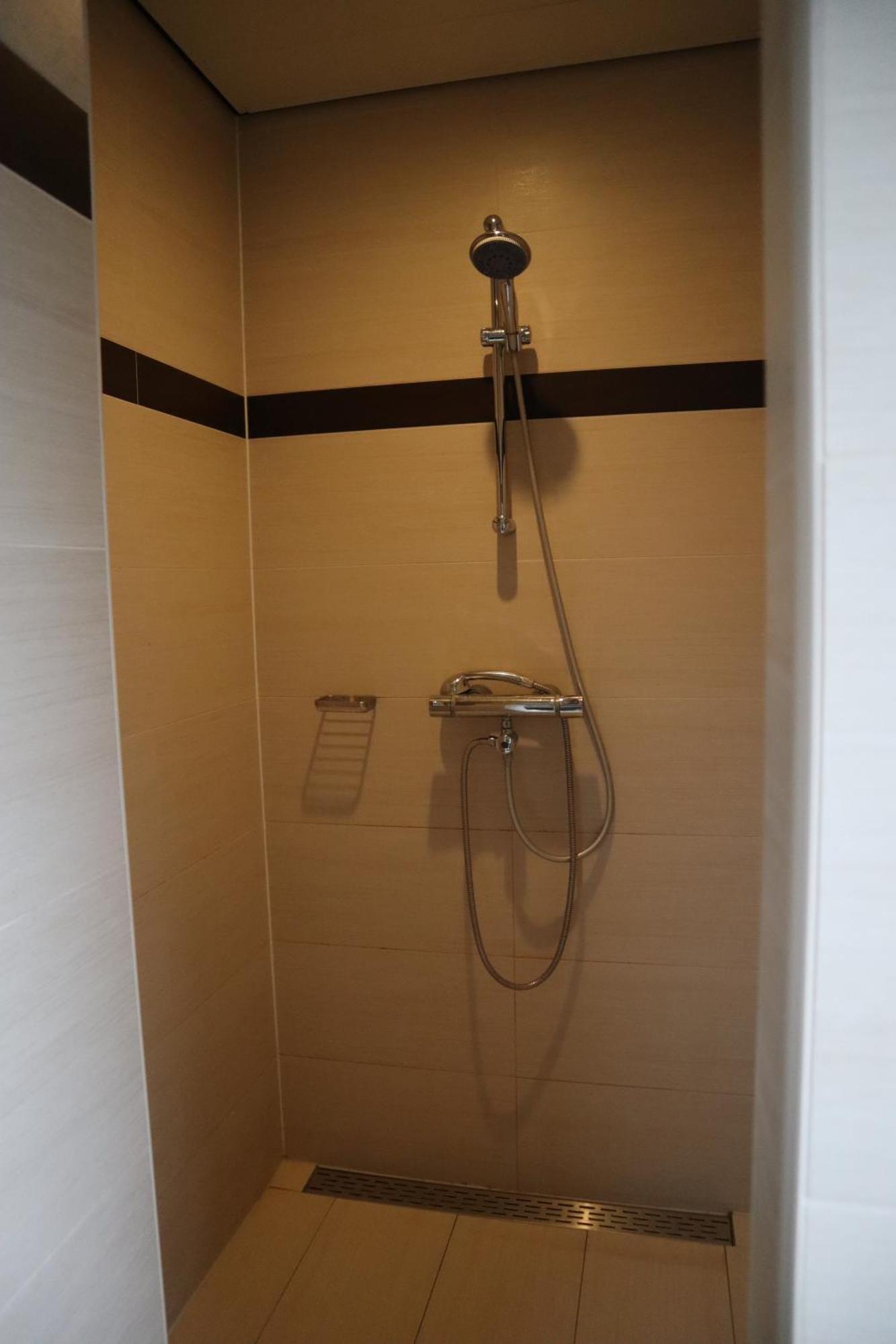 Room Stella Suite Tilburg Esterno foto