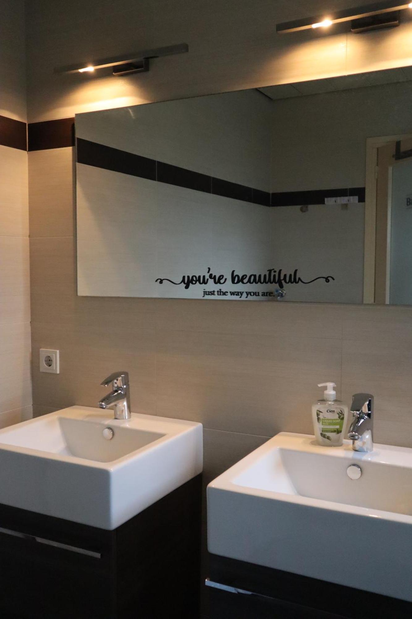 Room Stella Suite Tilburg Esterno foto